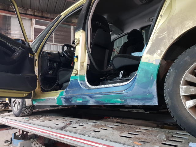 Покраска автомобиля Citroen C4 Picasso